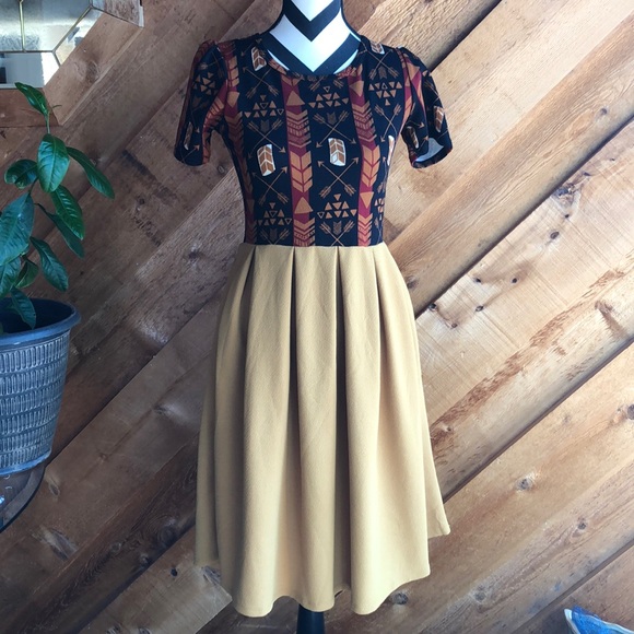 LuLaRoe Dresses & Skirts - Lularoe Amelia dress small